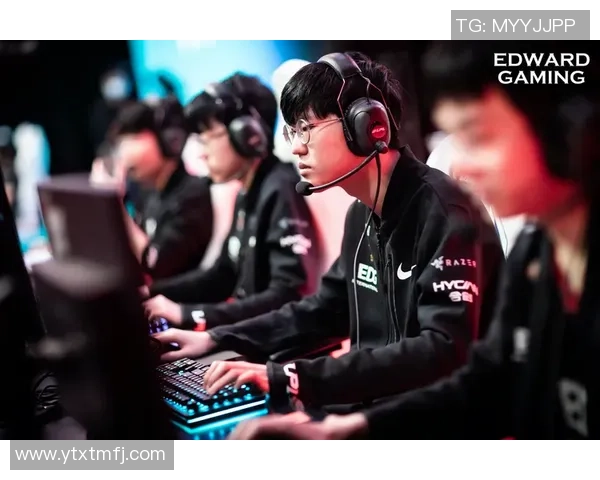 CSGO战术解析:深入探讨LNG战队的进攻策略与执行技巧